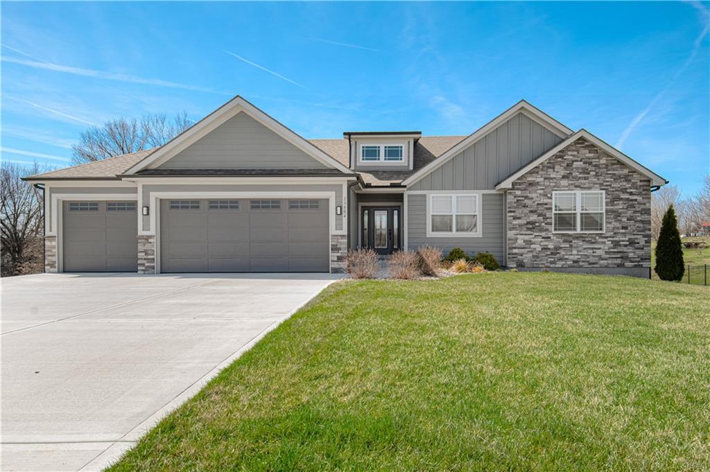 linvanmeter's tweet photo. It's a buyer's market! See our latest price reduction in Clay County Missouri  and find a dream home.
- Lin Van Meter #S2004035980,SP00223939 with REMAX Innovations
- Contact me at 816.304.3741 https://t.co/5pisOUiz8E