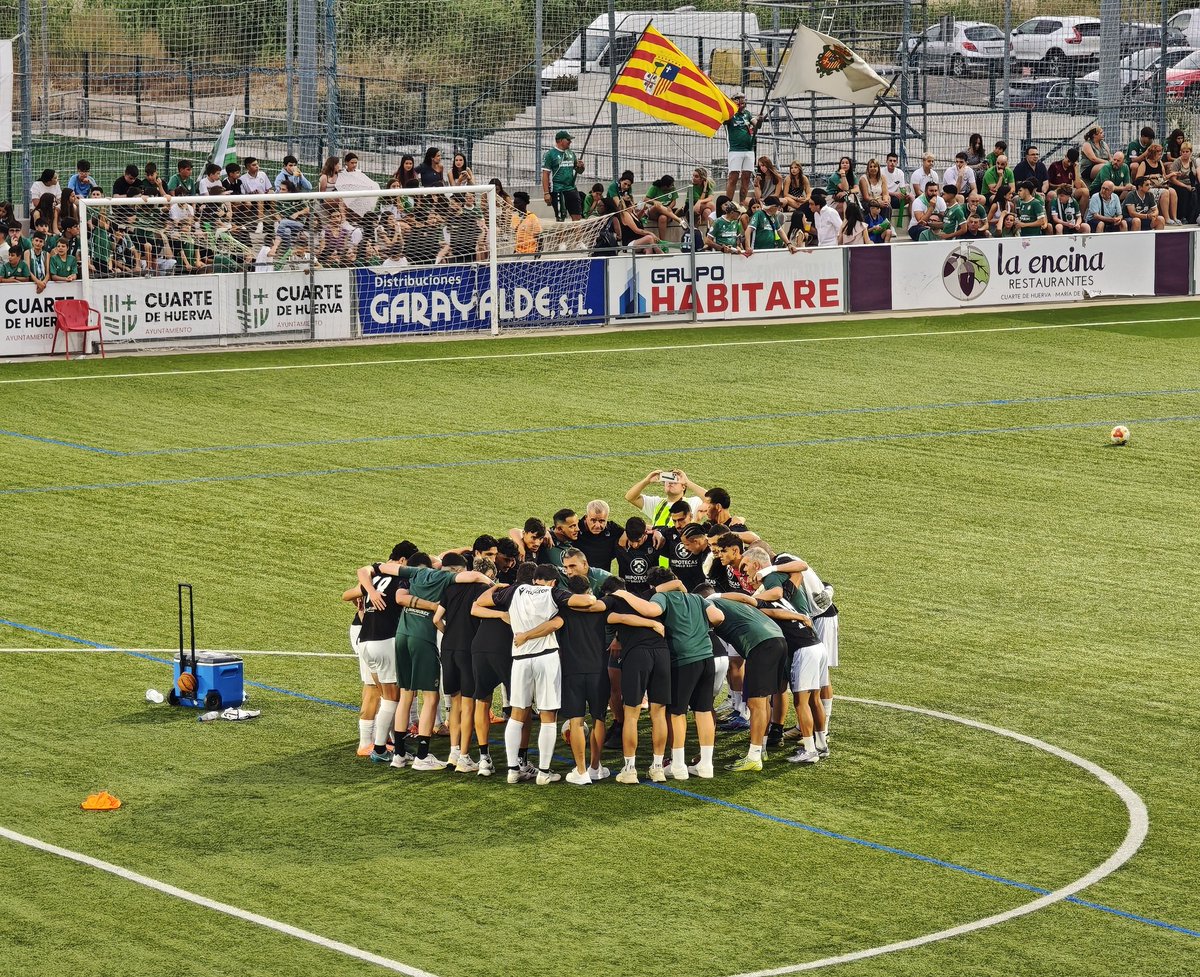 siemprebada1905's tweet photo. Te quiero Badajoz 
Lo vivido el sábado, no se puede describir con palabras, ese coraje es digno de nuestros colores 💪🏿
No van a ver volver🤍🖤
AUPA @CDBadajoz https://t.co/bjFJW6tYVy