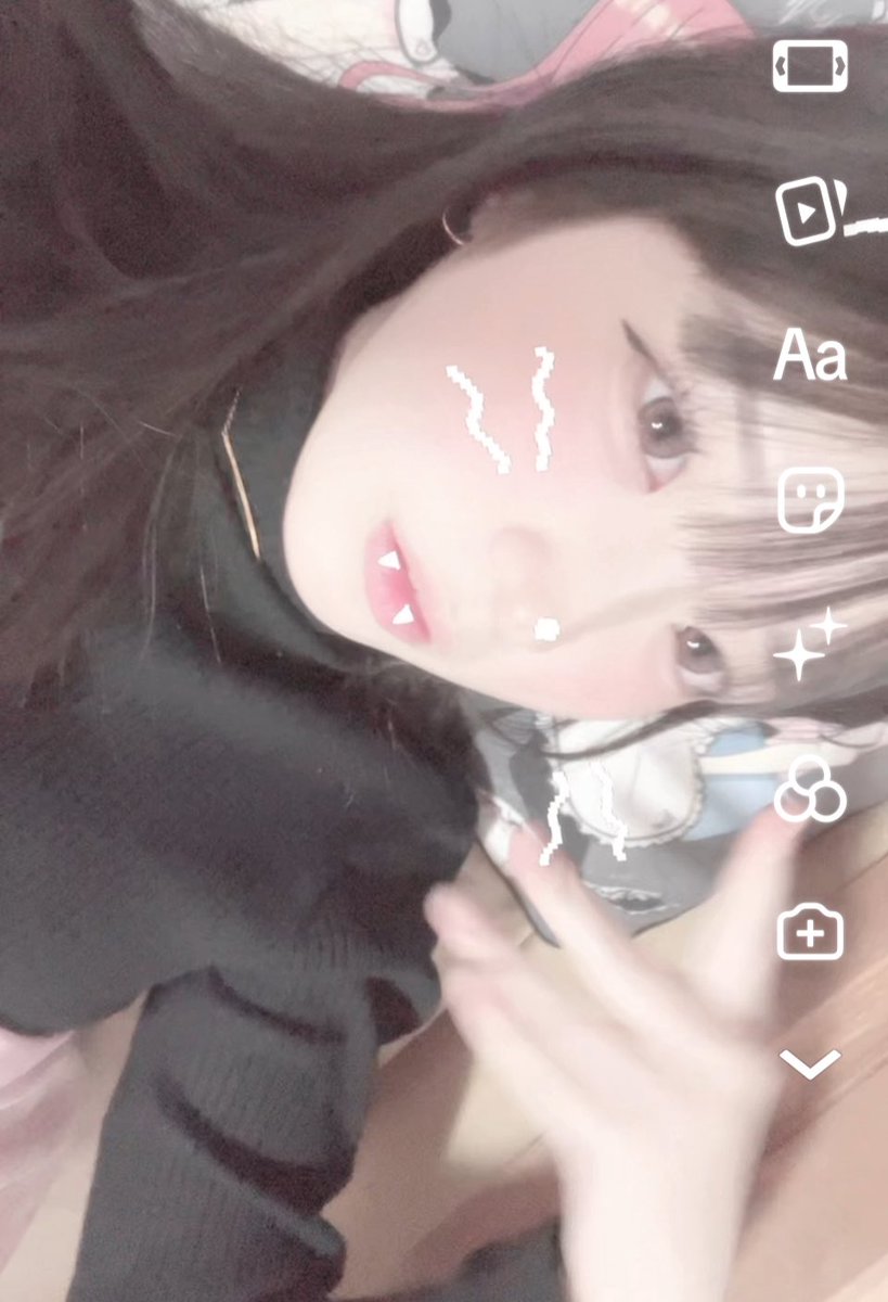 Ooo3yu's tweet photo. 多分こっちの方がモテるけど私は地雷が好き https://t.co/Gn9RYMS3Wc