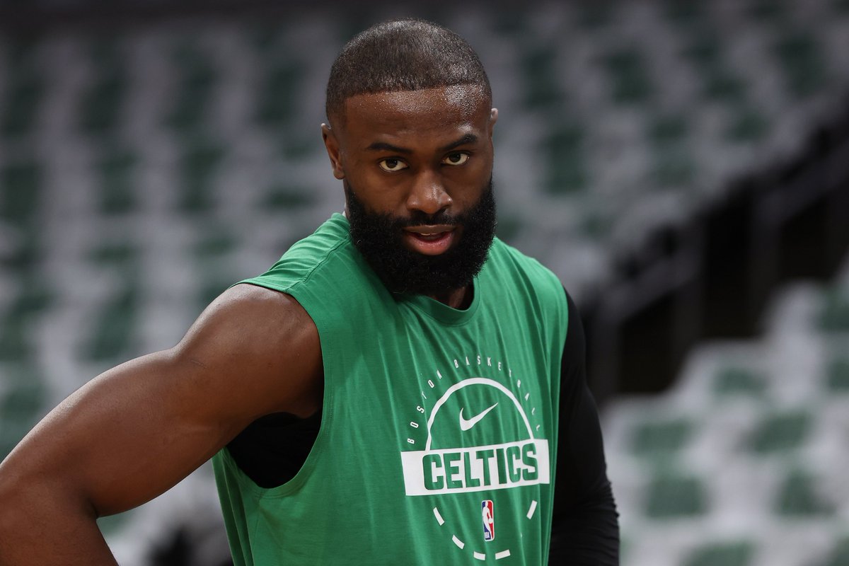 CelticsLead's tweet photo. The future is uncertain, but one thing is set in stone: Celtics fans is incredibly grateful to have you. Thank you for everything. ☘️ https://t.co/JlOAWWK86f