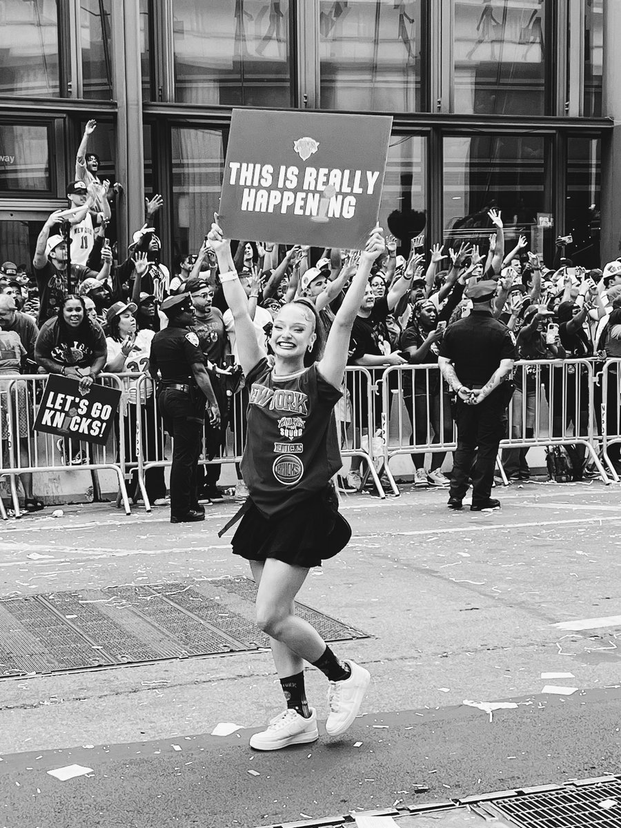vpntev's tweet photo. #Knickstape #ChampionsWay https://t.co/NczXjB3Ynd