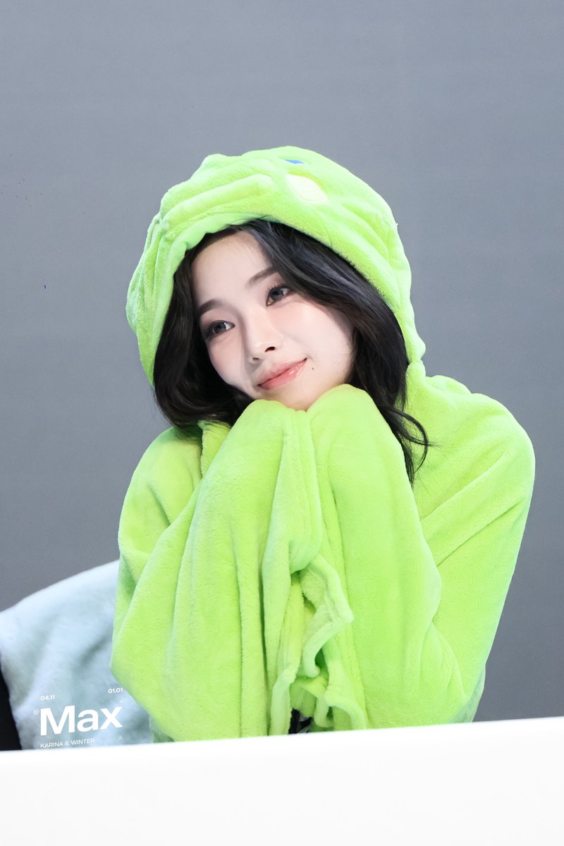 WINTERMAXX_'s tweet photo. 260606 EL

#aespa #æspa #에스파 #エスパ #Karina #카리나 #劉知珉 #カリナ https://t.co/PYnbIdoQNk