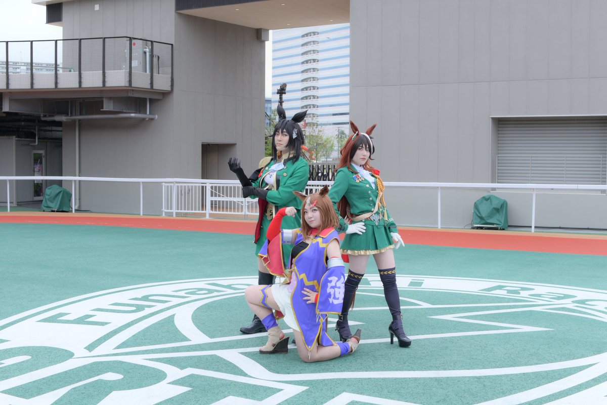 ten_mabomabo's tweet photo. サーコス、シンボリルドルフで参加してました✨
交流してくださった皆様ありがとうございました🙇🏻
念願の競馬場イベント、楽しかった~！

📸@chibichacharen
シンボリクリスエス@mikocos6
ツルマルツヨシ@kotomyu_muimui
#サーコス
#てんちゃんのコスプレ部屋 https://t.co/FAxF0lFPXE
