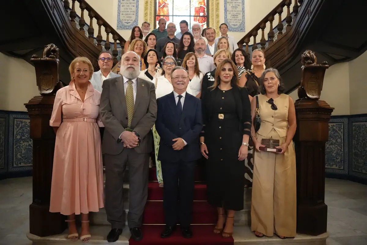 cop_cantabria's tweet photo. El pasado sábado 20 se celebró en Ceuta la reunión de la Junta de Gobierno del Consejo General de la Psicología de España a la que acudió la Decana Nelly Cabrera Herrera en representación del Colegio Oficial de Psicología de Cantabria (CPCA) https://t.co/1BWMFnr3v0