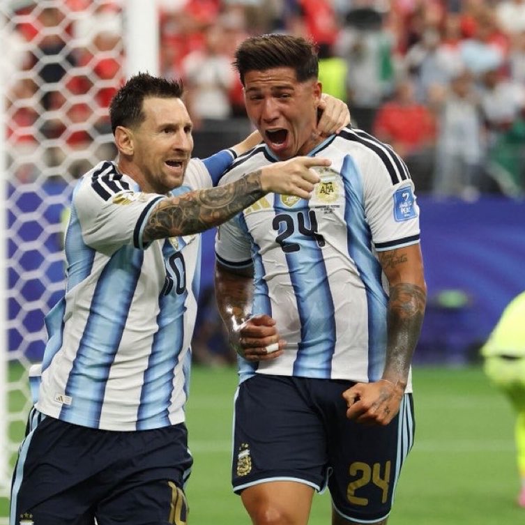 itswiftrp's tweet photo. enzo y messi en junio 2026, pero una vez hace diez años en el mismo mes enzo escribio esto a messi, me emociona muchísimo cada vez que leo esto https://t.co/vgKflS8ZsT