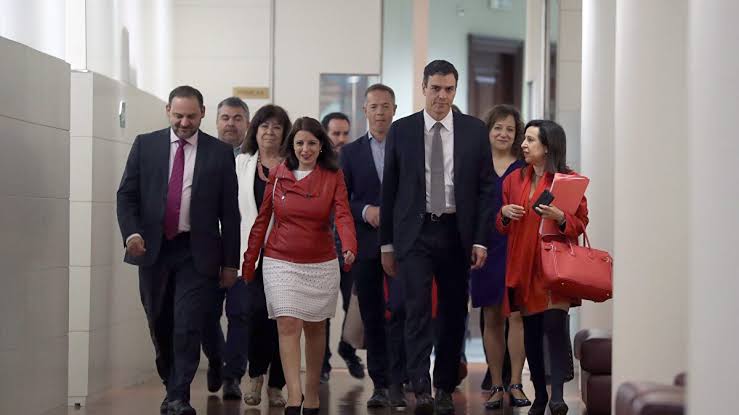 SerkanIsmail9's tweet photo. @sanchezcastejon 3/n Not only progressive Spain, but any left-wing government around the world will never receive such huge funds from "Big Capital", especially at critical moments - that's why they should be extremely valued and utilized for the Future of #WorkingClass...
https://t.co/PM81ohoklo https://t.co/tu4eLlIi7t
