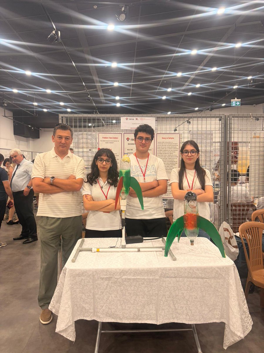 AYDEMFenLisesi's tweet photo. AYDEM Fen Lisesi TÜBİTAK 4006-C proje şenliğine katılan öğretmen ve öğrencilerimizi tebrik ederiz. @tcmeb @denizlimem @emre_caliskan @bakityusuf https://t.co/dLupLkKgAg