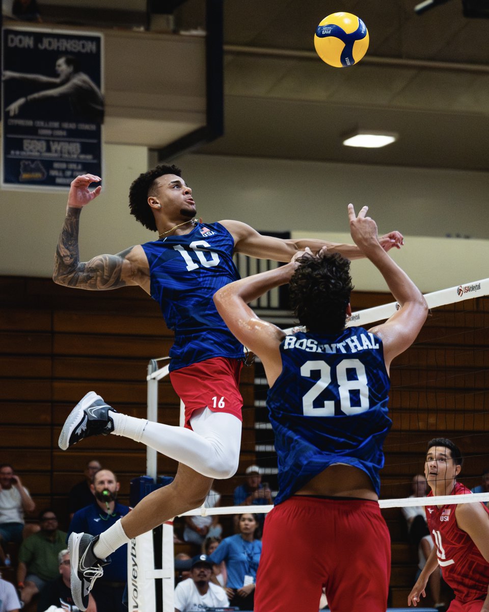 usavolleyball's tweet photo. Stars &amp; Stripes on Friday night 🇺🇸

Members of the U.S. Men's National Team take the court at Tustin High School this Friday, June 26 at 6 p.m. for the second Stars &amp; Stripes scrimmage.

🎟️ Tickets available now: (link in bio)

#USAVMNT https://t.co/ApuebTYSf4