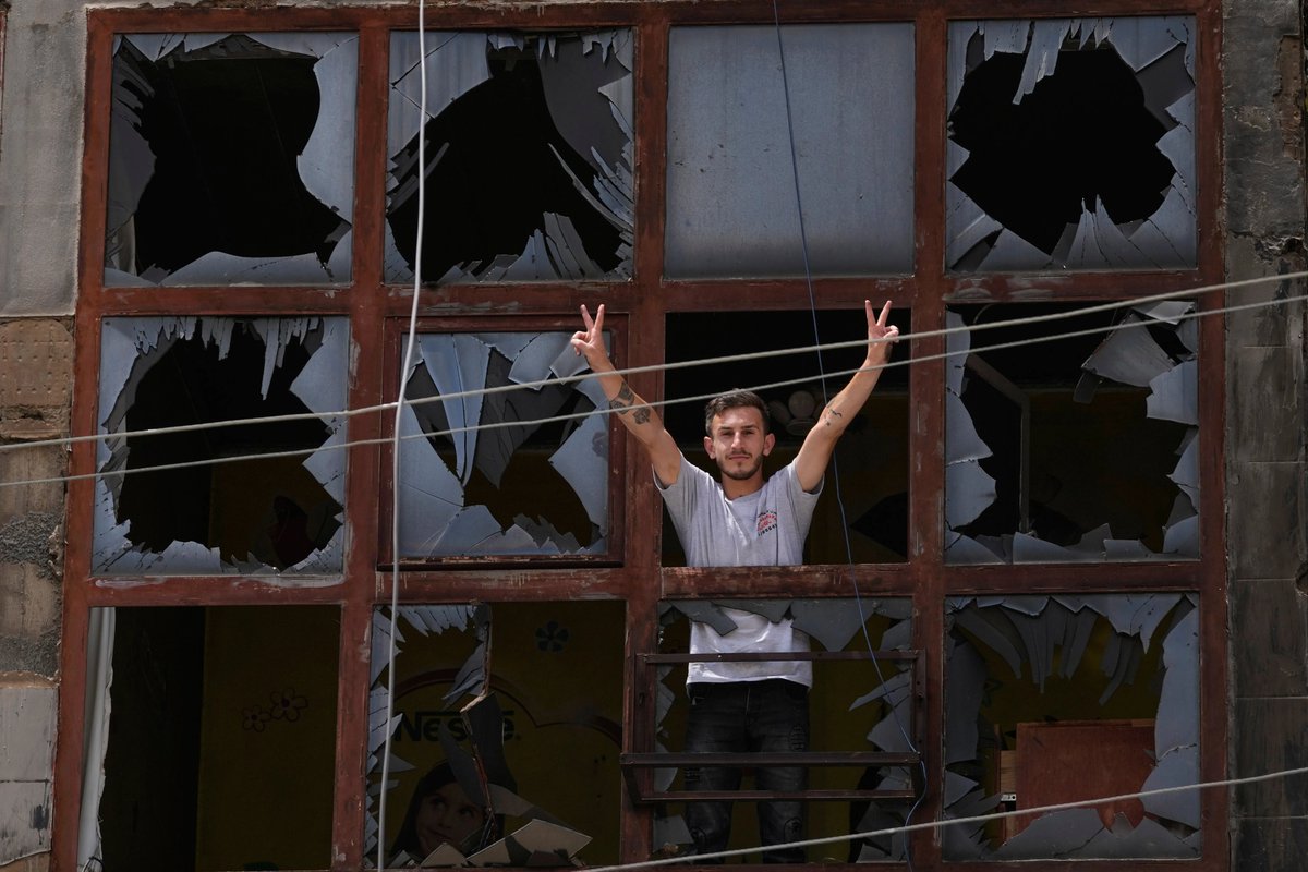 AJEnglish's tweet photo. People inspect damage to their homes in Southern Lebanon by Israeli attacks.

🔴 LIVE updates: https://t.co/p8UeV7nNyQ https://t.co/RsDBfb8Ymq