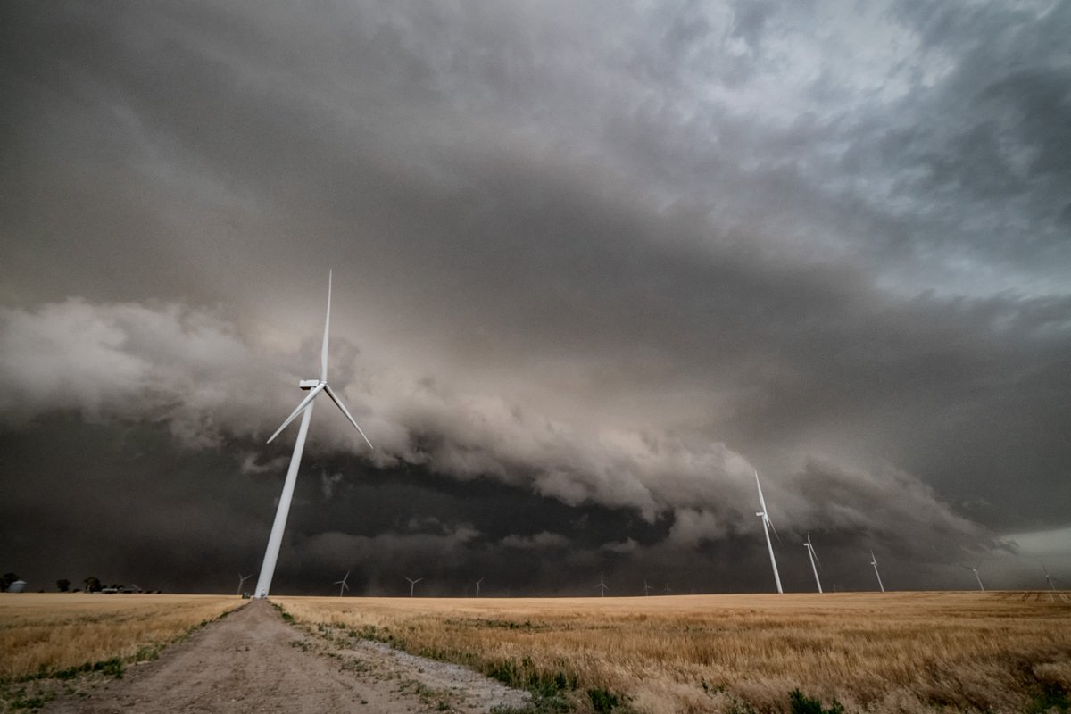 JessicaMoore_WX's tweet photo. Another handful of shots of the beastly storm that produced the Atwood, KS tornado. Shot just north of Colby on 6/20/26 #ksws https://t.co/2uuzYhdVmA
