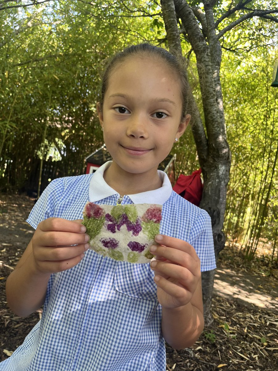 LEOforestschool's tweet photo. We found a total happy zone in the shade today @ShawleyPrimary🌳🔨 We took different leaves and flowers from the garden and bashed them with a hammer onto some material. Look at these beautiful, natural patterns! ✨🍃🌸
#HapaZome #FlowerPounding #NatureCrafts #CreativeCalm https://t.co/2HJmzbggpk
