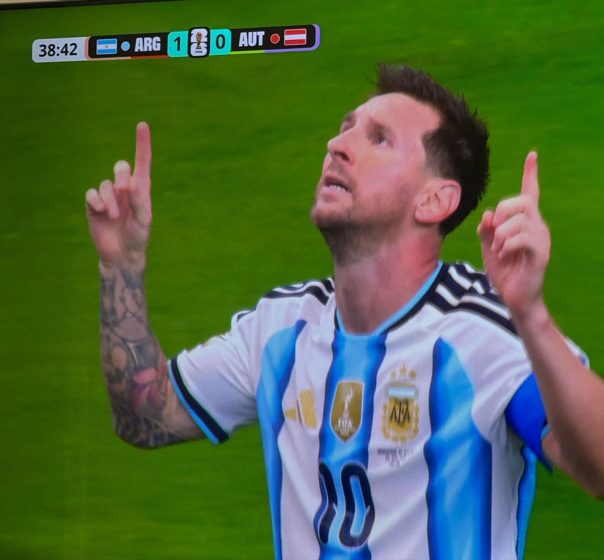EstagiariodaF1's tweet photo. e numa segunda-feira à tarde, Lionel Messi se torna o MAIOR ARTILHEIRO DA HISTÓRIA DAS COPAS DO MUNDO

com clássico gol Messi

privilégio acompanhar 👏👏👏 https://t.co/ubeVmWCKj0