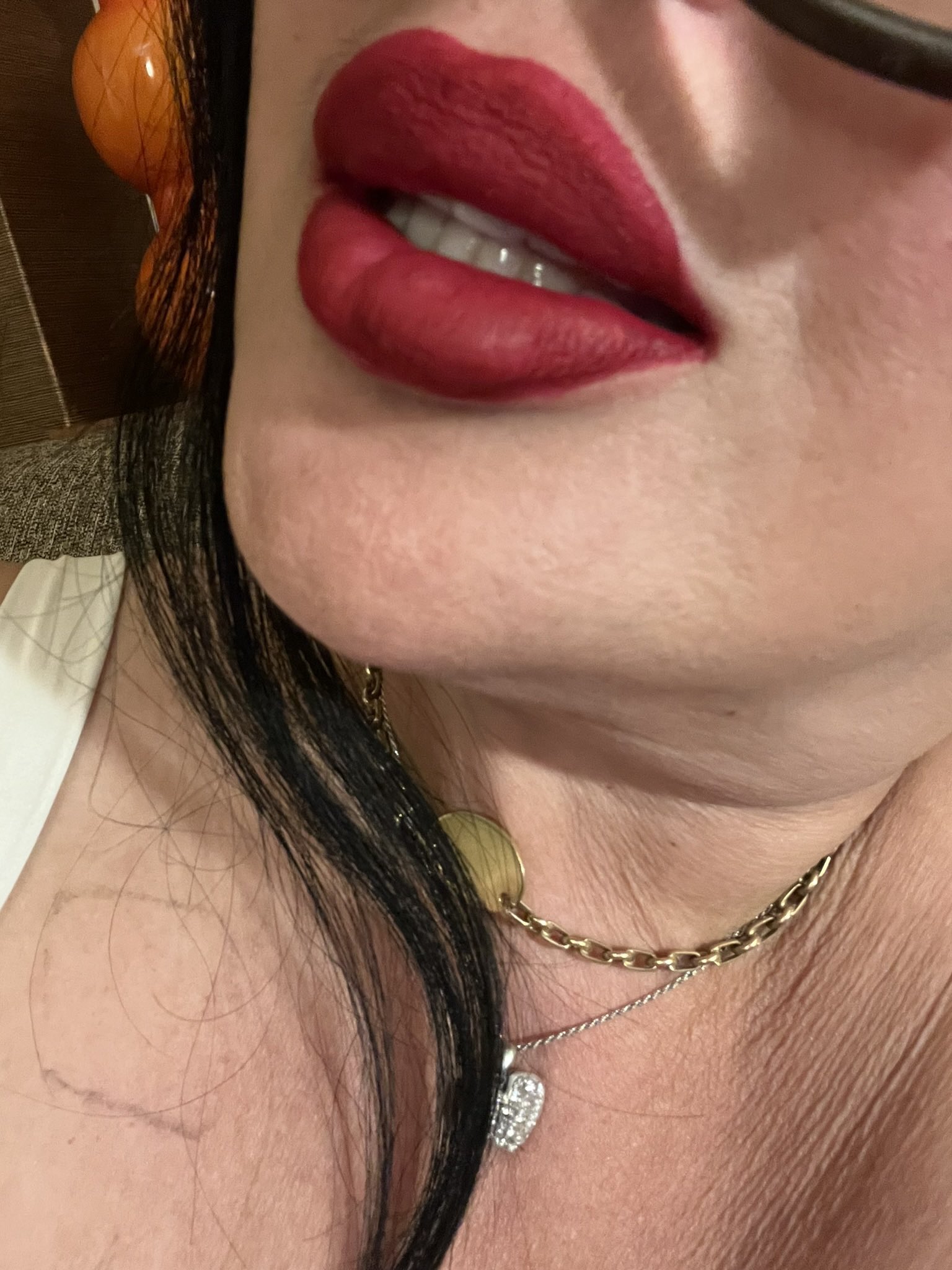2 pic. Happy national kissing day 💋💋 https://t.co/fKIN8RwFfO
