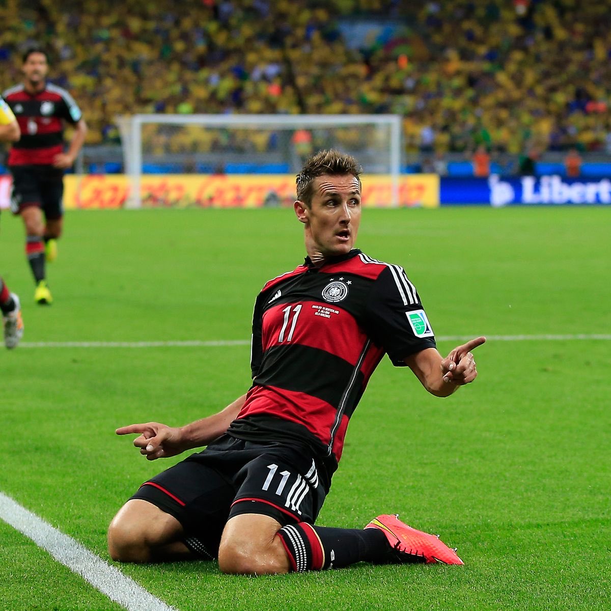 93Basinho's tweet photo. @ActuFoot_ 16 buts sans penalty mettons du respect sur Klose https://t.co/DX8IyLbGky