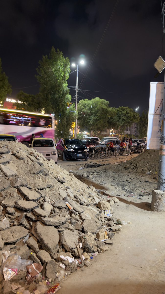 teepusahab's tweet photo. Gilgit ko karachi banana tha PPP ne Karachi ko gilgit bana diya. You dont need to go northern areas anymore.

📍gulshan road https://t.co/2xpRgjMiBx
