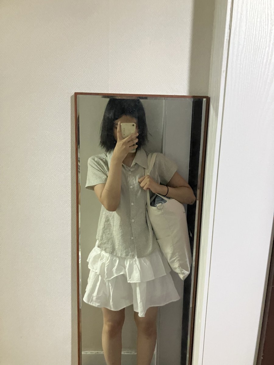 tayorini's tweet photo. スカート好き https://t.co/QQDaUqDydD