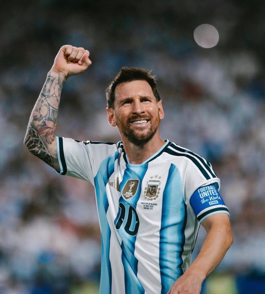 Joaconel's tweet photo. EL MAXIMO GOLEADOR EN LA HISTORIA DE LOS MUNDIALES EN SOLITARIO.

17 GOLES.

LIONEL ANDRÉS MESSI. CIERREN EL ORTO Y DISFRUTEN. https://t.co/jEL05XhO7p