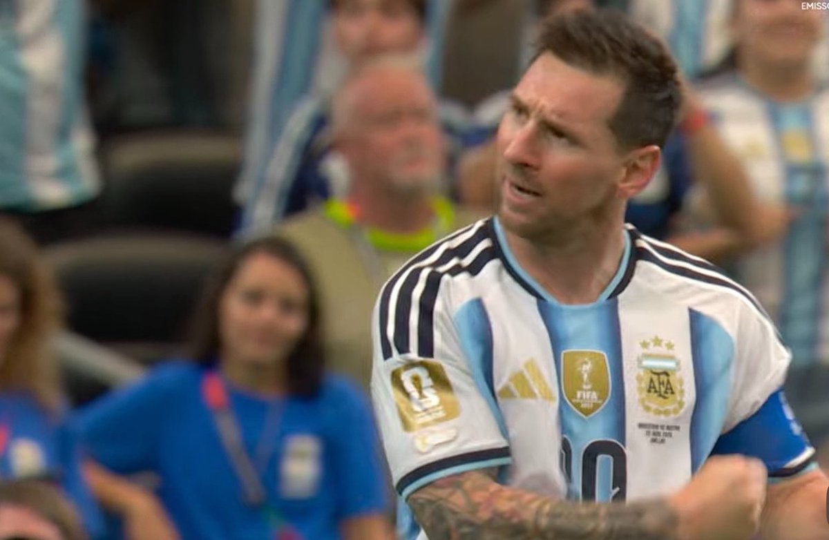 BarcaDepressaoo's tweet photo. Ele não precisa de pênaltizinho pra marcar e virar o maior artilheiro da história das Copas.

Nunca comparem Lionel Messi com outro jogador. https://t.co/b4qmopEPir