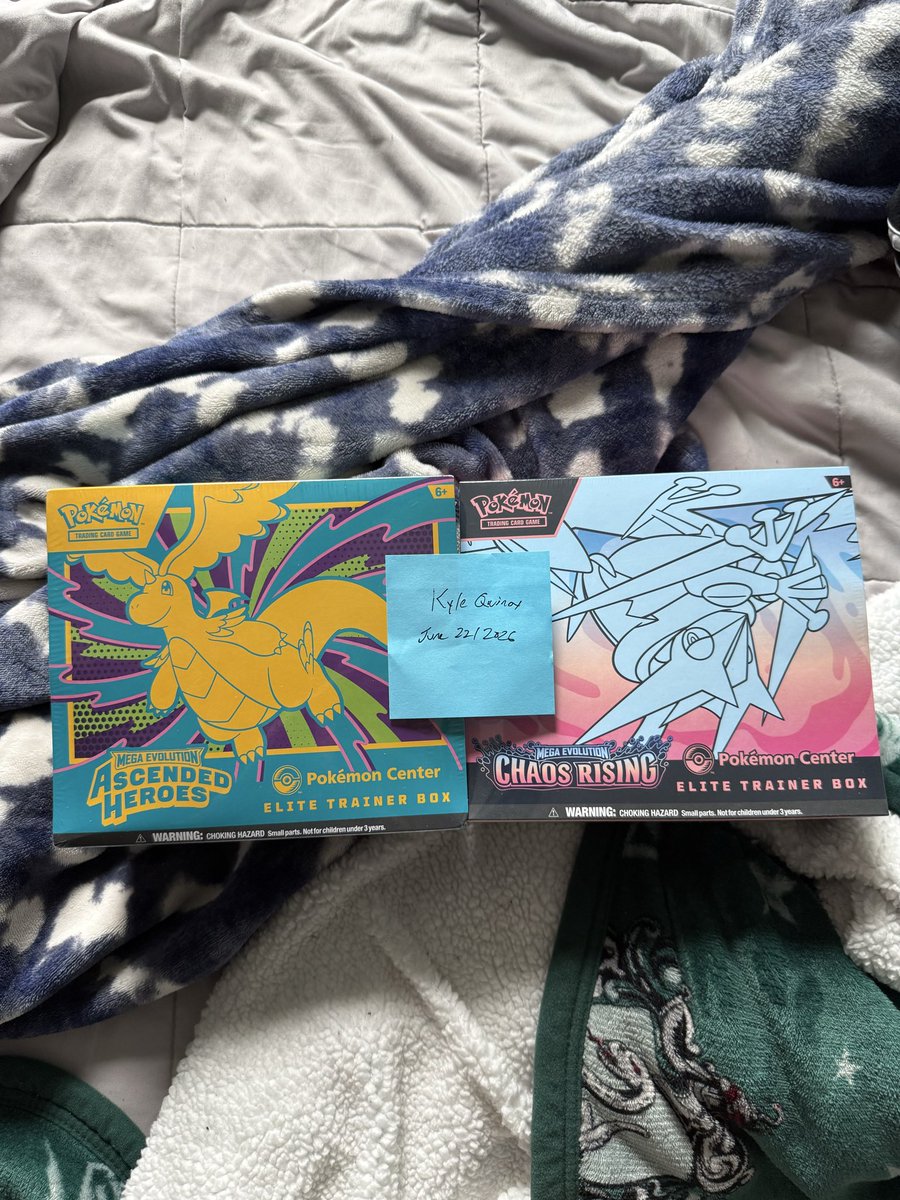 Kylequinox's tweet photo. Dumb dental bills :((

Take both for $550 + shipping

Buyer pays G&amp;S fees https://t.co/hRMsiAW366