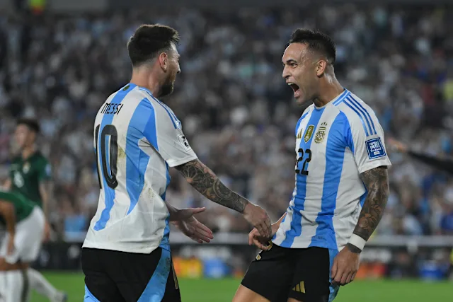PaulVialli's tweet photo. VAMOOOOOOOOOOS... 💪  🤣

E DOPO L'ERRORE 🥴 SU RIGORE PER FALLO SUL TORO LAUTARO MARTINEZ  2⃣2⃣ LA PULCE LIONEL MESSI 1⃣0⃣ COLPISCE ANCORA❣️ 😂😂

ARGENTINA 🇦🇷  1⃣ - AUSTRIA  0  

E L'ORSO JAVIER MARTINEZ🐻7⃣ 🇦🇷FINALMENTE PUO' GODERE ❣️  😉

#HELEVIER #HELENERS #JAVI7 #PRESTINEZ https://t.co/lPW1HhKQqZ