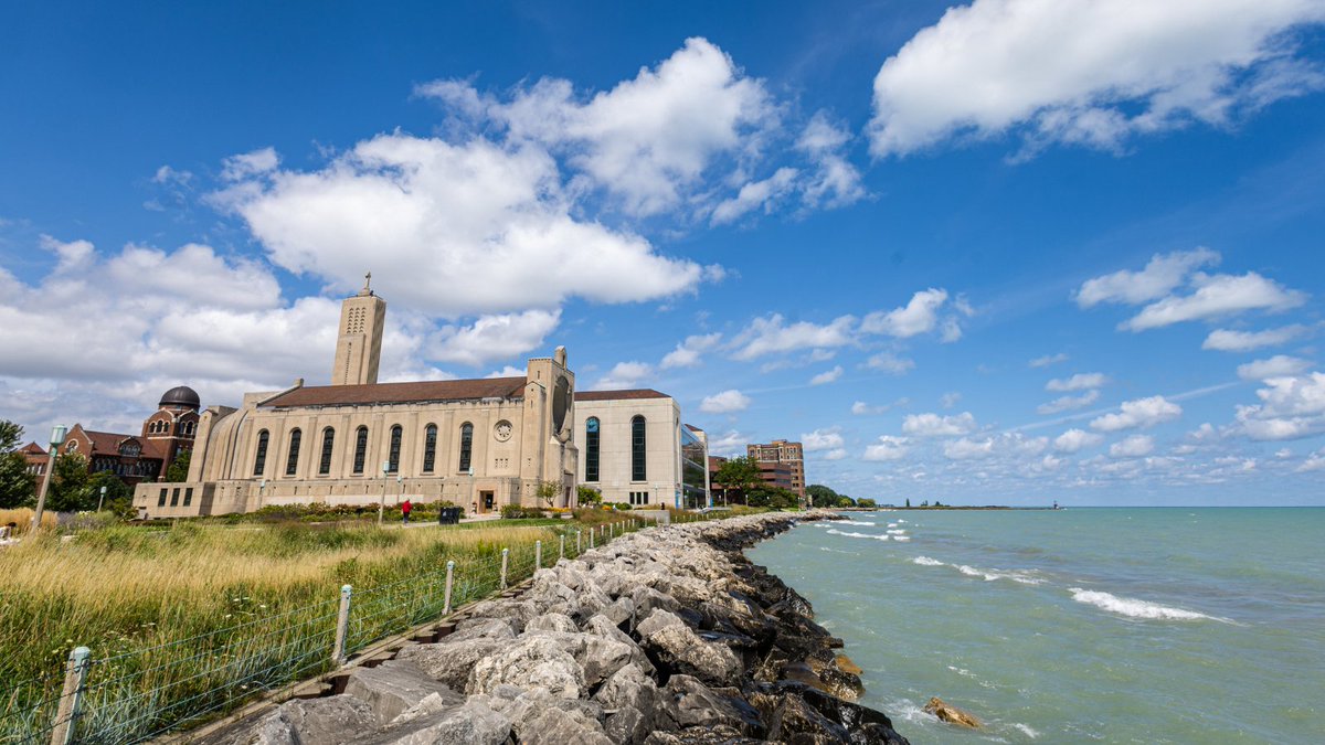 Loyola_Alumni tweet picture