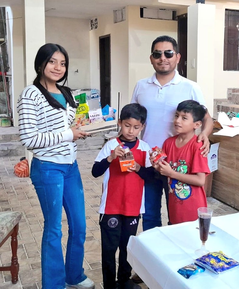 pscl_mayra's tweet photo. Día del padre https://t.co/xPSaFjkU1y