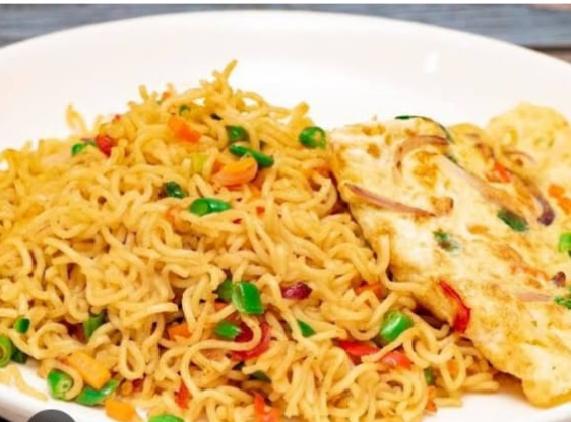 lmblessin's tweet photo. Monday stress too much. Cooking No time
Let  Noodle Plug handle your first meal of the week

We dey deliver to ALL 
Location soka ibadan 
20 mins max. Hot when it lands.

Order now WhatsApp 08034285790 https://t.co/7Va2J8ZRol