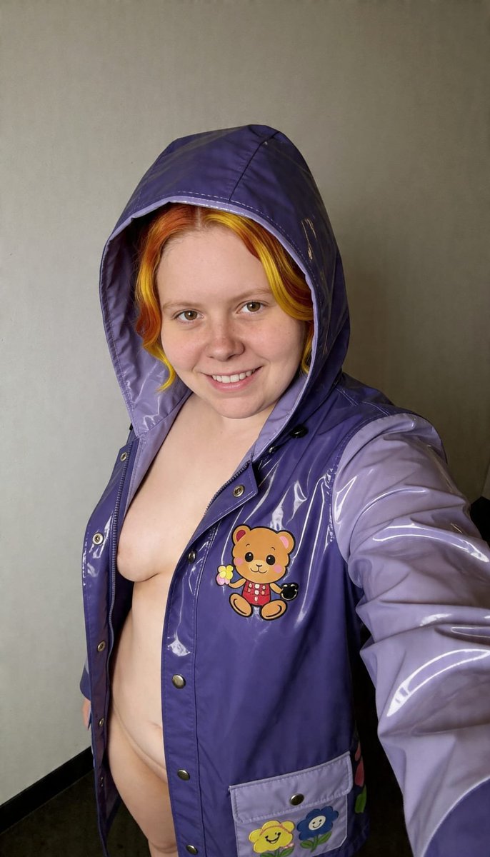 Lizzy1262629's tweet photo. Smiling happily in my shiny purple PVC jacket with the cute teddy bear! ๐งธโจ The glossy material feels so fun and the colorful pigtails make me feel extra playful. Who wants to cuddle with this happy girl? ๐๐
#ShinyPVC #PurpleJacket #TeddyBearOutfit #PVCFashion #GlossyGirl #CurvyAndProud #BodyPositive #FetishFashion #CuteJacket #PlayfulTease #PlusSizeBeauty #KawaiiFetish #CuteAndKinky #ShinyCoat #LatexVibes