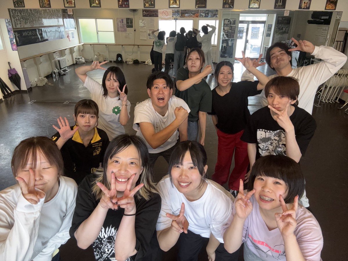 disparate_ani's tweet photo. 6.21
兄兄WSありがとうございました！
伝えたいこと多すぎて基礎のk...だった気がする😇
それでもとっても大事にしてる事伝えたつもりですし毎回来てくれてるみんなにも初めて来てくれたみんなにもなにか発見があったら嬉しいです！
1枠100分じゃ足りなかったぜ、、
次回120分かなぁ、、😇 https://t.co/s53Nan9GFH