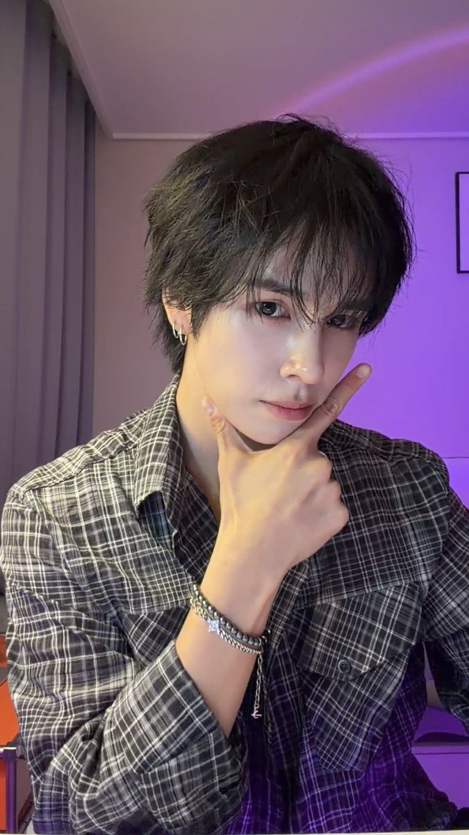 vtm303's tweet photo. 연속 3일 버블 라이브를 해주는 남자는 어때😭 https://t.co/4IJFMifTtu