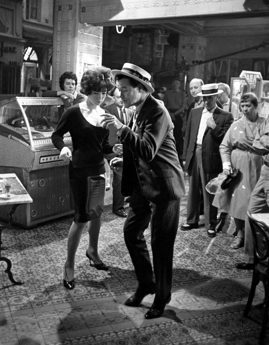 filmmementos's tweet photo. Comfort Photo of the Day

Shirley MacLaine and Jack Lemmon on the set of Irma la Douce (1963) https://t.co/XPIO8ghPPS
