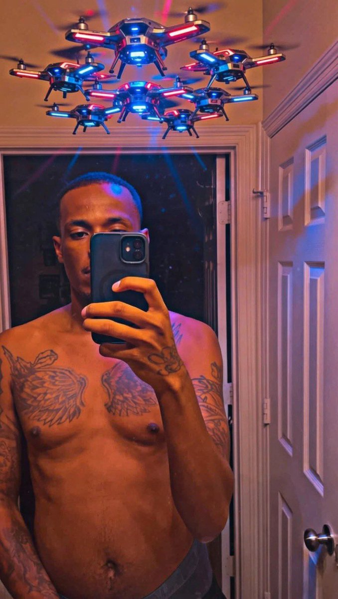 TreyOutTheWay's tweet photo. Trey out the way 😬😈 https://t.co/1rCOPyyfTP