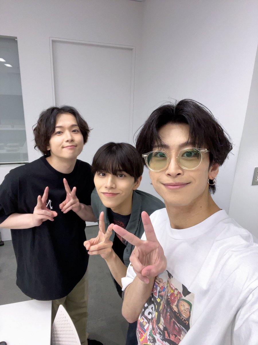 tmr_akzw's tweet photo. #新正俊🐻と #野口準🐰のニコ生ゲームLv.4🎮

遊びに行って来ました！
ご視聴ありがとうございました！
しんまーじゅんぽありがと！またおかわりお待ちしております🐯 https://t.co/pKV3WUtNxK