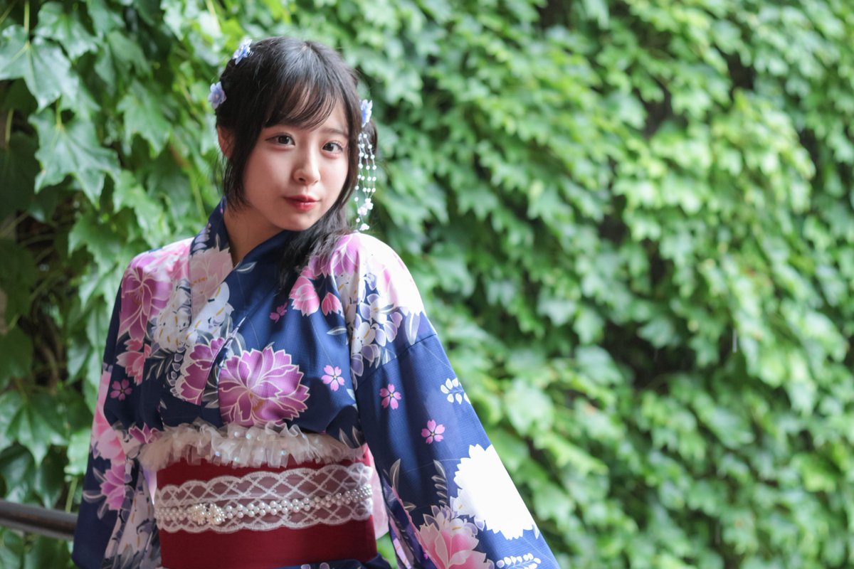 Bee02r's tweet photo. 2026/6/20 　倉敷アイビースクエア　撮影会
個撮①

個撮とか普段あまりしないけど写真イベントなので申し込んだものの雨で人がいっぱいの通路から出れず雑談メインに！
これでは普段と変わらないんじゃ😅

＃Mihiro　＃福山アイドル
＃せとうち推し写真展 https://t.co/IX8wcvKWcr