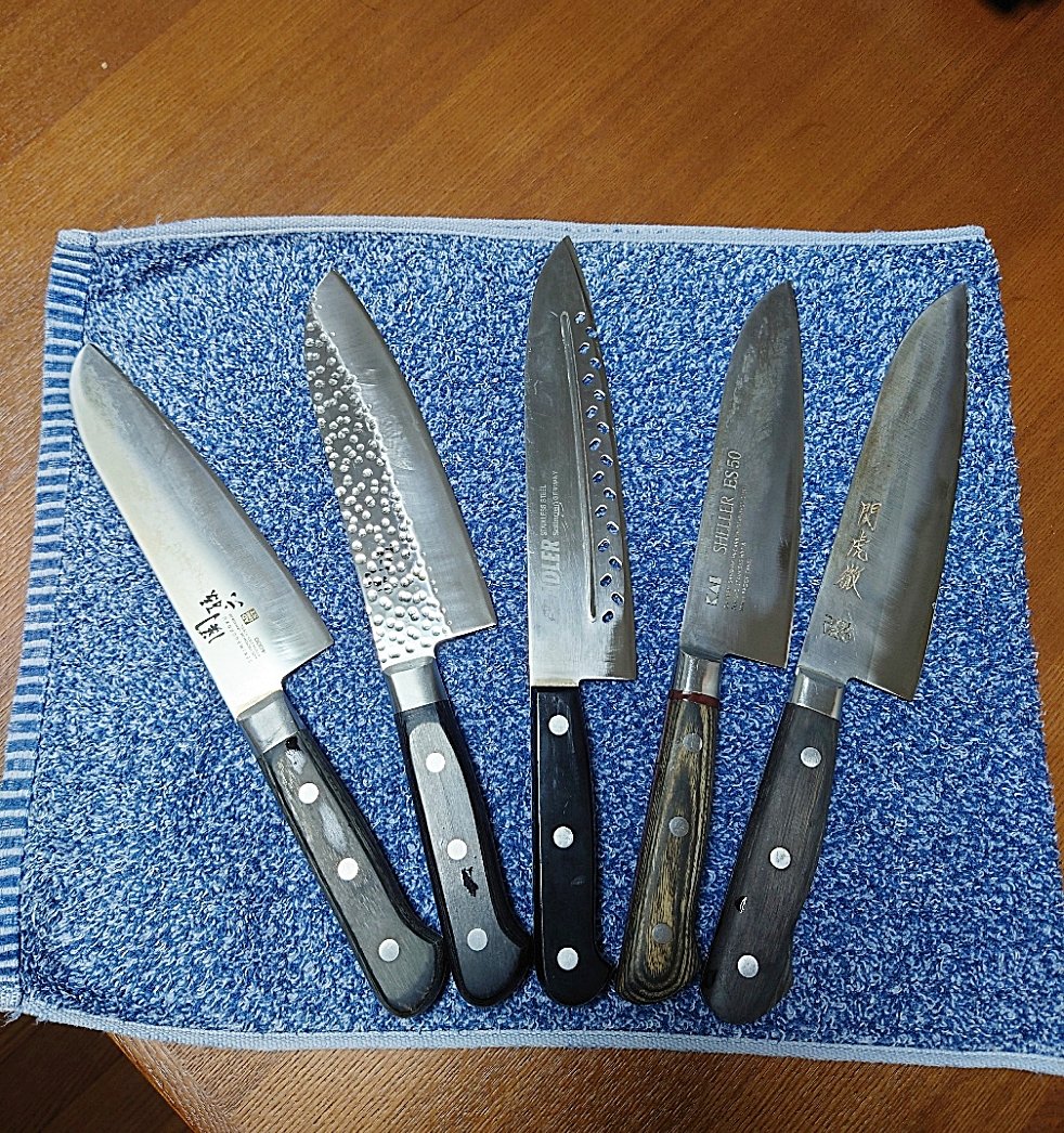 MasterRocca's tweet photo. このお休みは墓参、ジョギング、ピカソ、
suica再発行手続き（何だか2日がかりで）、はじめてのモスク。

包丁研ぎに、そうそうチュニジア戦もありましたね。

わりと盛り沢山な連休だったので、マンデーシェフはちょっと手抜きで。

放充電十分。連休を頂戴しましてありがとうございました。
今週も元気にお待ちしております。
