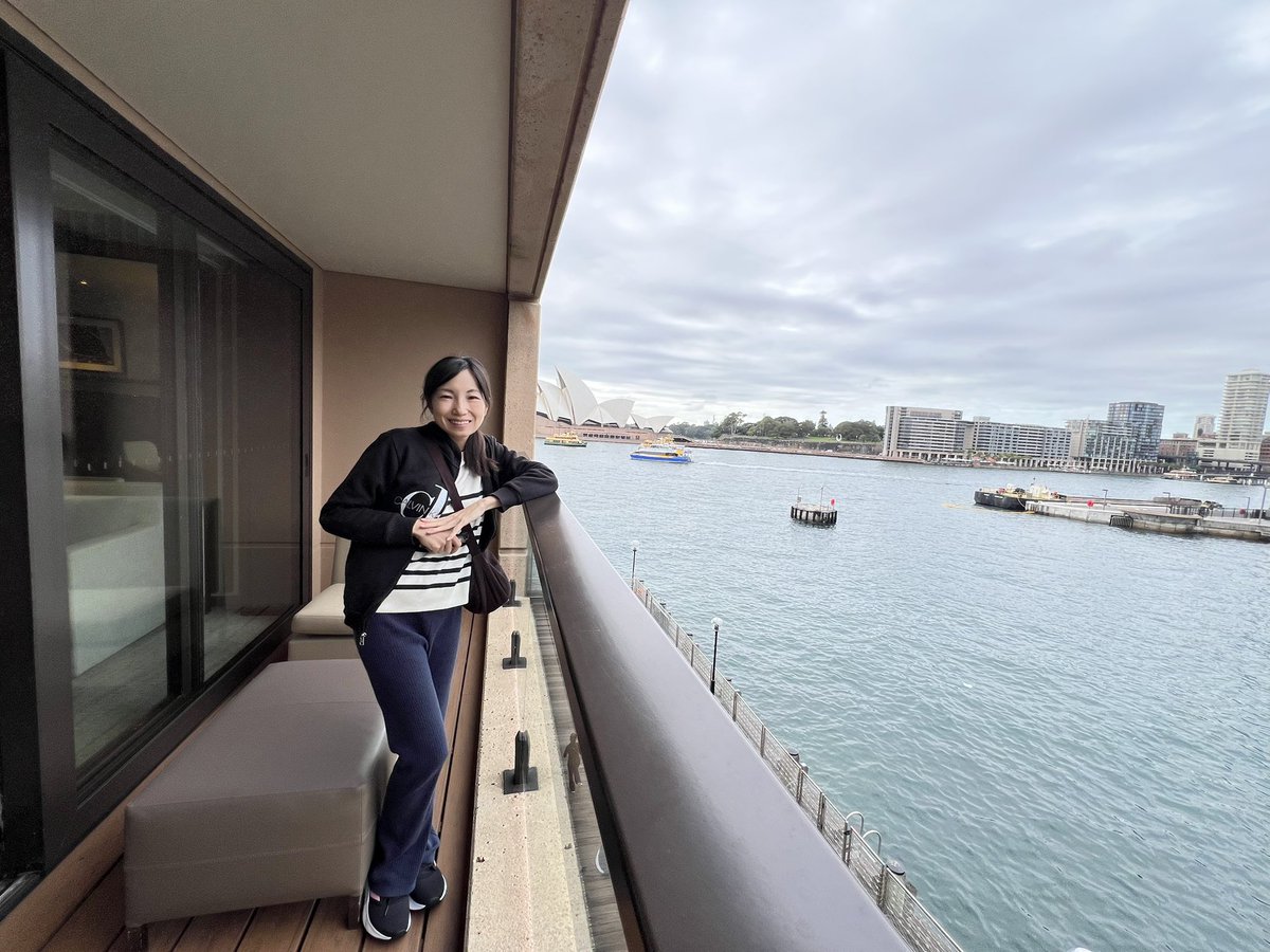 Rico_scientist's tweet photo. Some of the more pics from Sydney trip🇦🇺✨プライベート用にはあまり撮らなかったけど！今年は暖冬でした😊

#シドニー #ビビッドシドニー #オーストラリア #シドニー旅行 #オペラハウス #ハーバーブリッジ #南半球
#vividsydney #sydney #sydneyoperahouse #sydneyharbourbridge #sydneyharbour https://t.co/KgBmmkAWB2