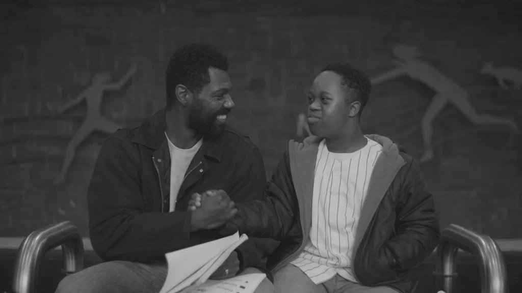 Filmaffinity's tweet photo. #ColorBook, de David Fortune, ya está en #Netflix. Ha cosechado críticas muy positivas, que destacan su sensibilidad, su cercanía emocional y las interpretaciones de William Catlett y Jeremiah Alexander Daniels.
https://t.co/eBaofDf5AQ https://t.co/Cu8KuGaCQ5