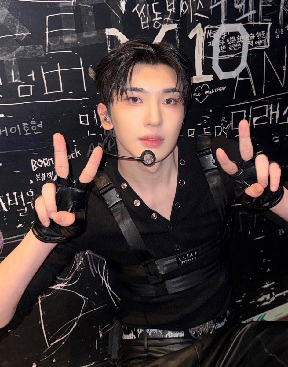 XODIAC_MEMBERS's tweet photo. [#다빈] 

팬텀파이어 2-3주차 음방 사진 투척 💣

#XODIAC #소디엑 #DAVIN #다빈 https://t.co/FxXfhpgKVy