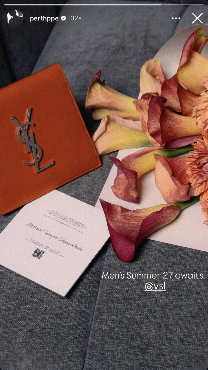 Chxp_SW's tweet photo. น้องเพิร์ธได้การ์ด @YSL Men’s Summer 27 ด้วยย ปีที่แล้วน้องเพิร์ธก็มาลงรูปพร้อมช่อดอกไม้สวยๆ ปีนี้รอดูรูปน้าาา

#PerthTanapon https://t.co/GBFcfOhHYb