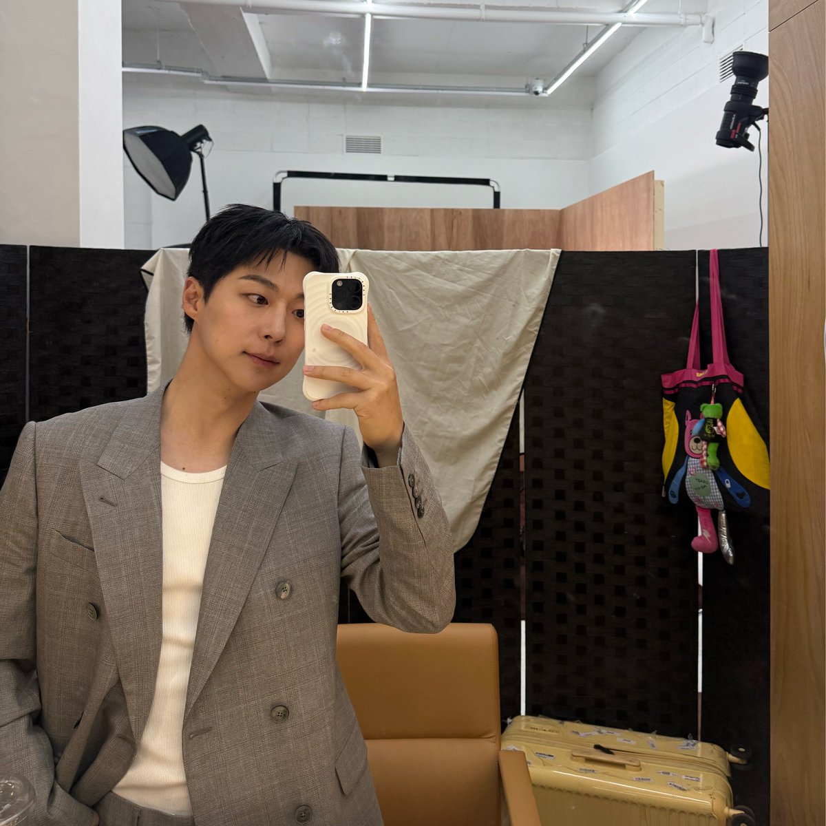 dlsgur980404's tweet photo. 오늘 미모 레전두에염...💚
#배인혁 https://t.co/XbKCADO6pT