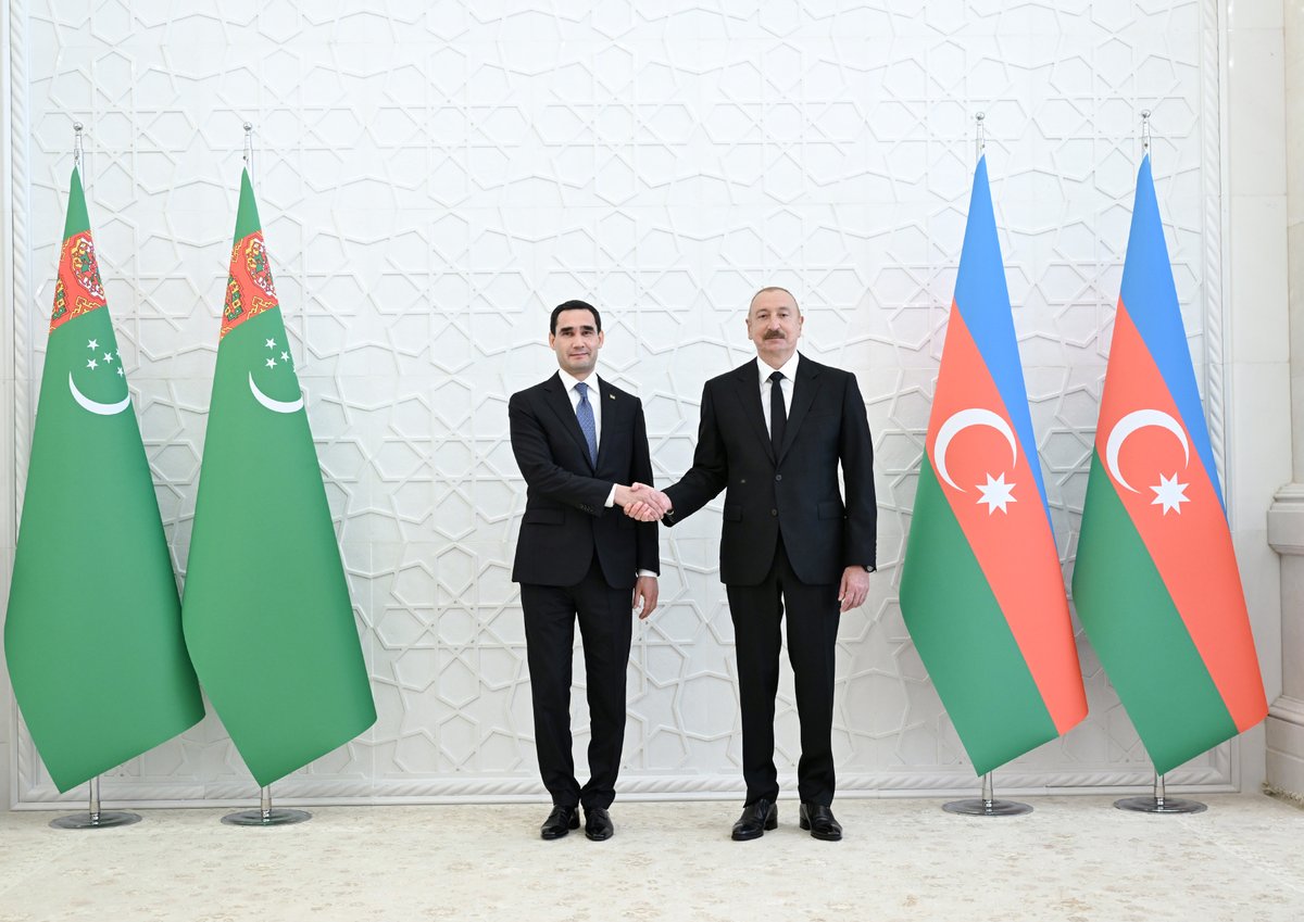 MezahirEfendi's tweet photo. #PresidentIlhamAliyev met with President of Turkmenistan #SerdarBerdimuhamedov who is on a state visit to the Republic of #Azerbaijan
Presidents of #Azerbaijan and #Turkmenistan delivered #PressStatements and signed the #JointStatement
@Milli_Majlis
https://t.co/kyLKzEds1Z https://t.co/MfqTTSuBcQ