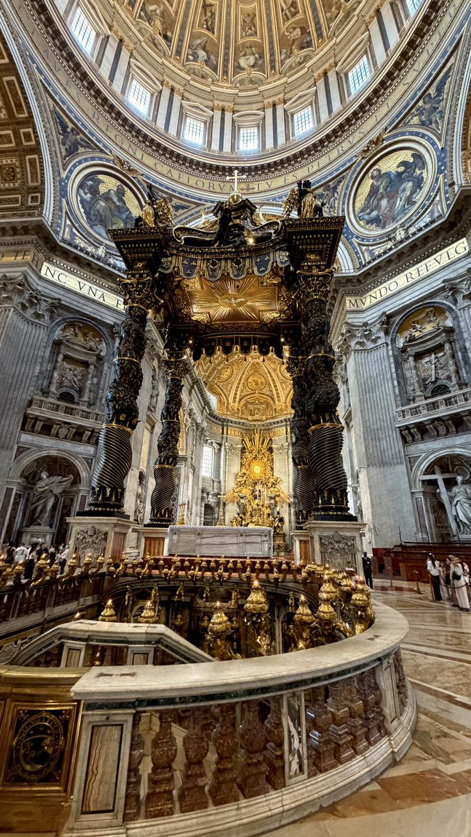 JoseMascarell's tweet photo. Basílica San Pietro - Vaticano https://t.co/3pCtwlyR5w