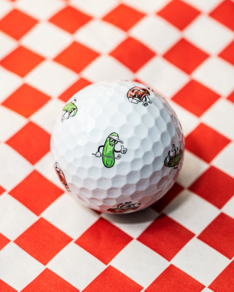 CallawayGolf's tweet photo. Now serving: Hot Dogs at the Turn! Relish every shot with our Limited-Edition Chrome Tour Hot Dogs 🌭 

https://t.co/TrJ8p49xWo https://t.co/Bw443BOhiK