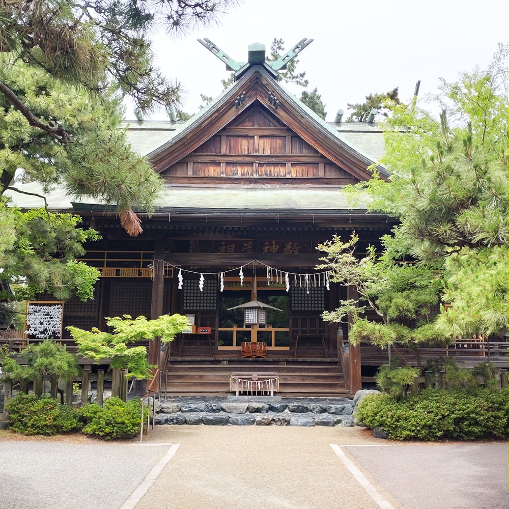ShimaTKhiro's tweet photo. 2026.06.14⛩️新潟大神宮⛩️
新潟市中央区 #新潟大神宮 へ参拝👏6月は夏越の大祓。まだ、茅の輪は出ていませんでしたが半年間の穢れが祓い清まりますようにしっかりと祈念してきました◎いつ来ても大神宮様はゆったりとした空気が流れます👏どうか幸運がありますように◎#御朱印 https://t.co/RZsmlfcYNa