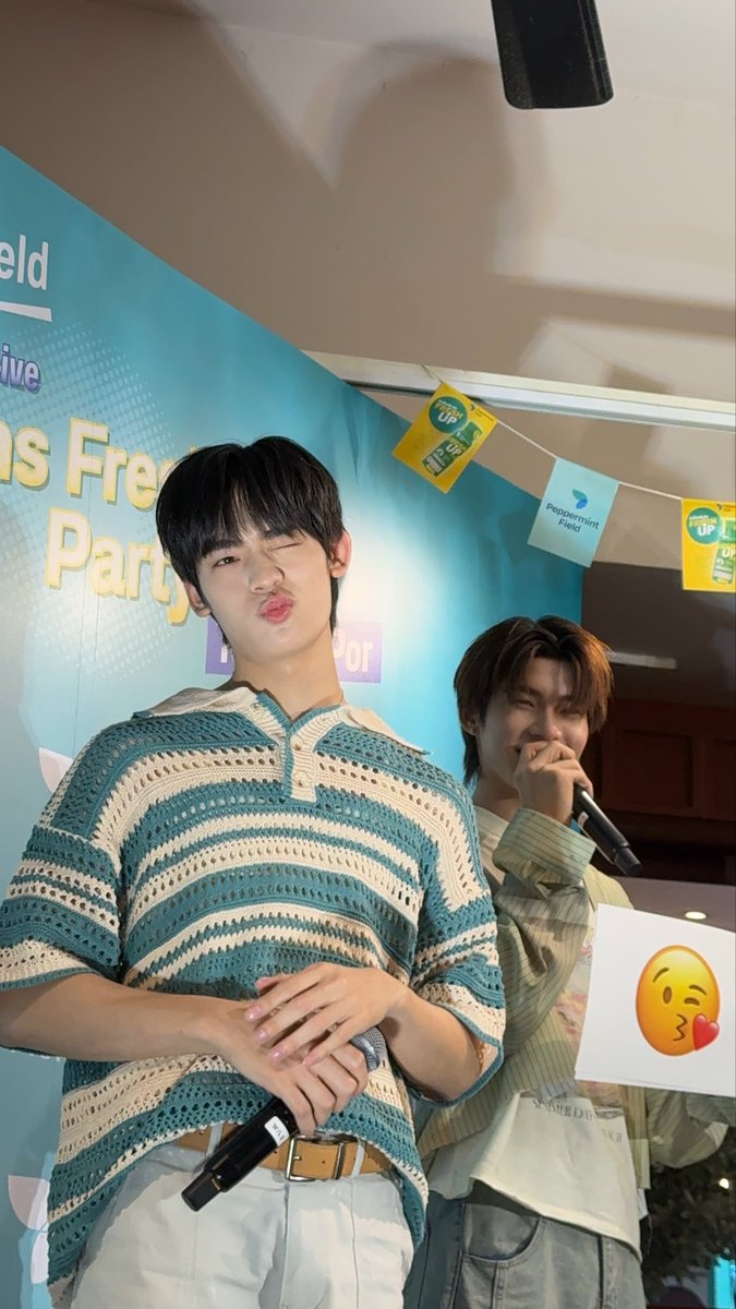 shortgunnnn's tweet photo. ถ้านี่ไม่ใช่คนที่เลียนแบบอิโมจิที่น่ารักที่สุด💘

TTP FRESH UP PARTY
#PeppermintFieldFreshUpxTeeTeePor

#Porsuppakarn 
Cr. @/ttichapipp_ https://t.co/s73QsouOHB