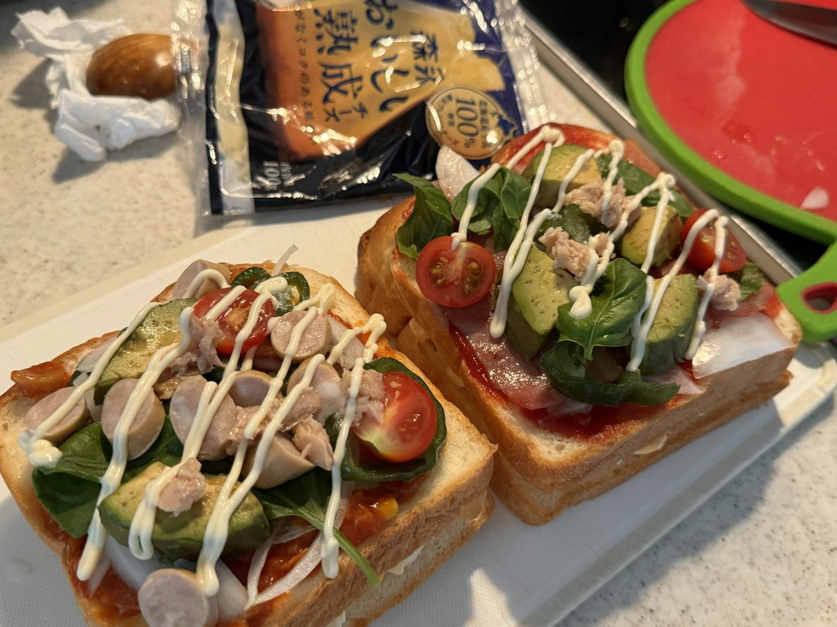 srmmly's tweet photo. コメダ風ピザトースト🍕 https://t.co/YuCEwCKMM6