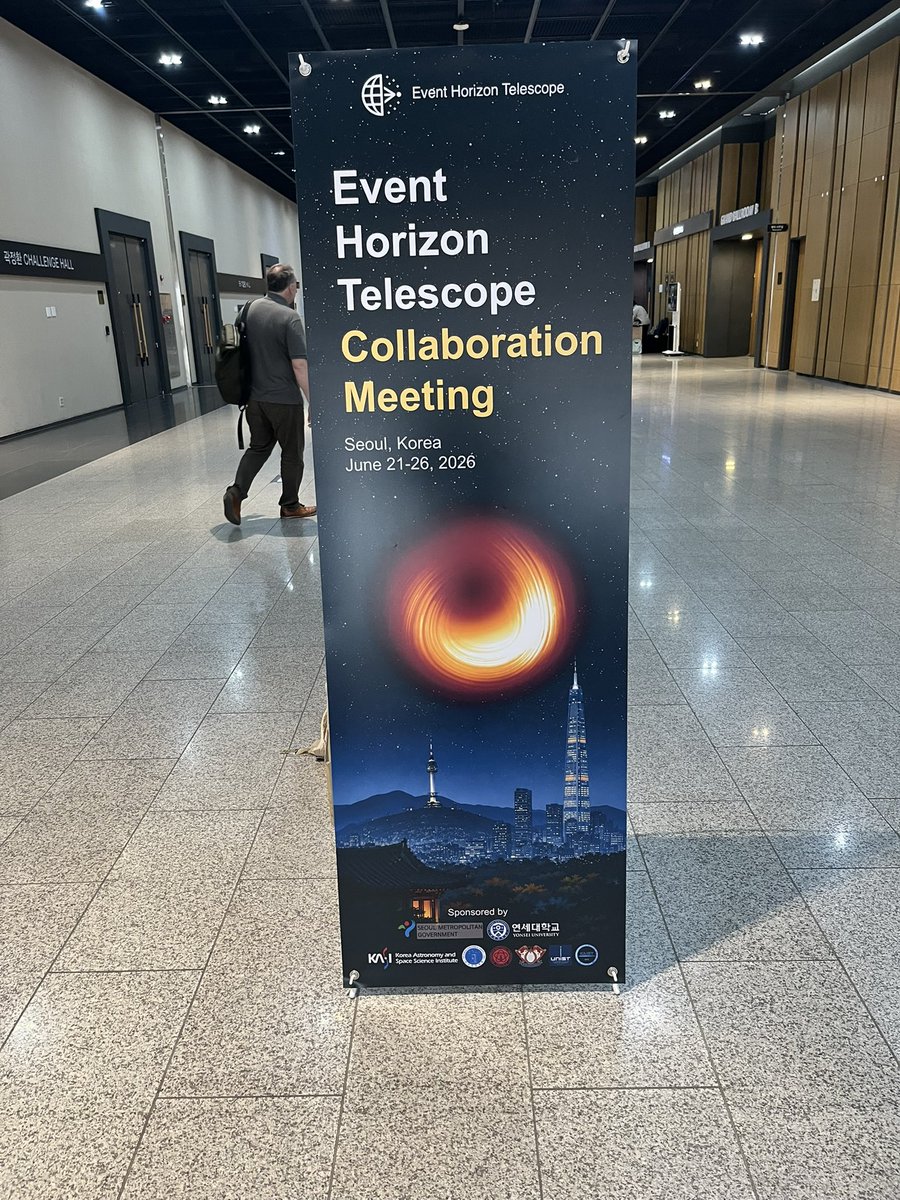 Yo320's tweet photo. 今日から延世大学で行われているEHT collaboration meetingに参加している。 https://t.co/w2GB1wQJYy