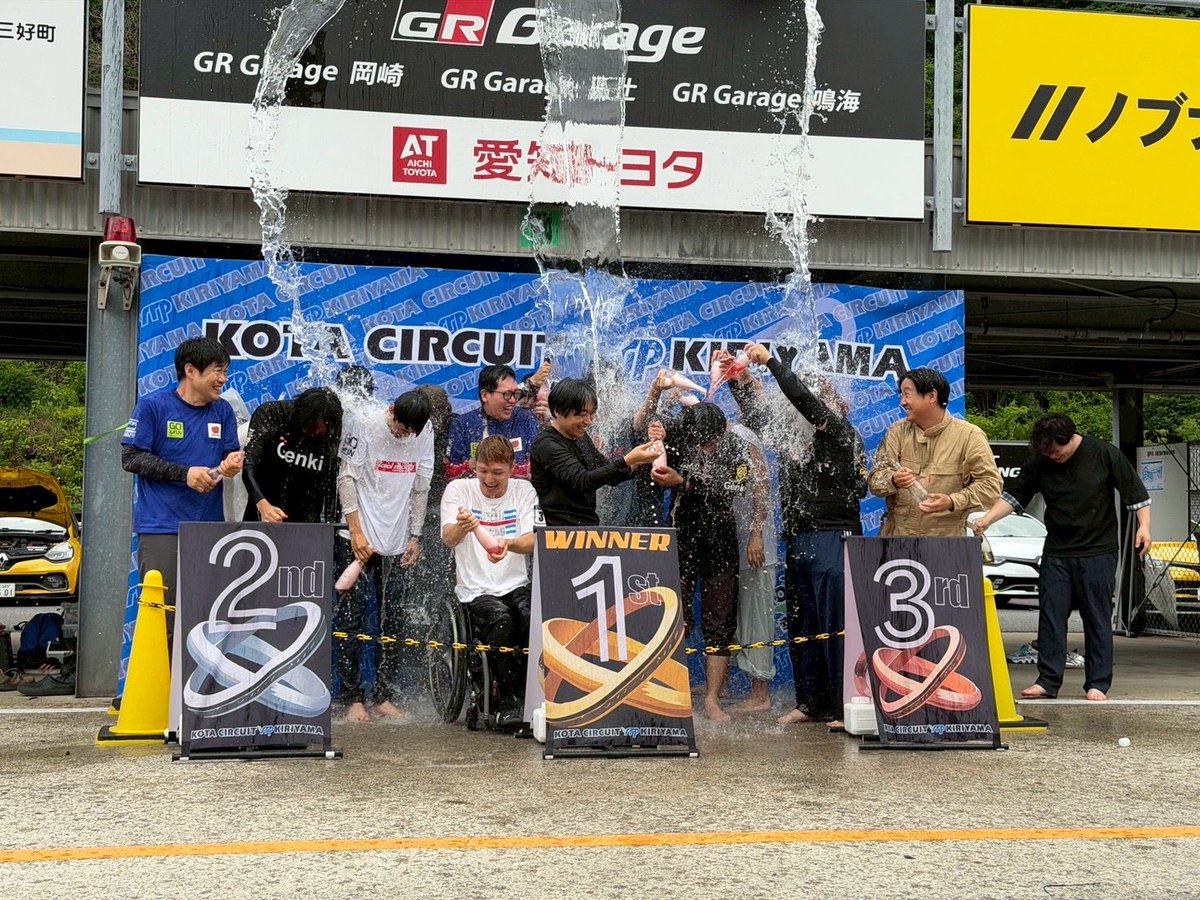 rx734z's tweet photo. 昨日の幸田走行会、暑かったけどアルピーヌ珍しくノートラブル！#A110 #ルノー #アルピーヌa110 #幸田サーキット https://t.co/ZsOKqPuGtc