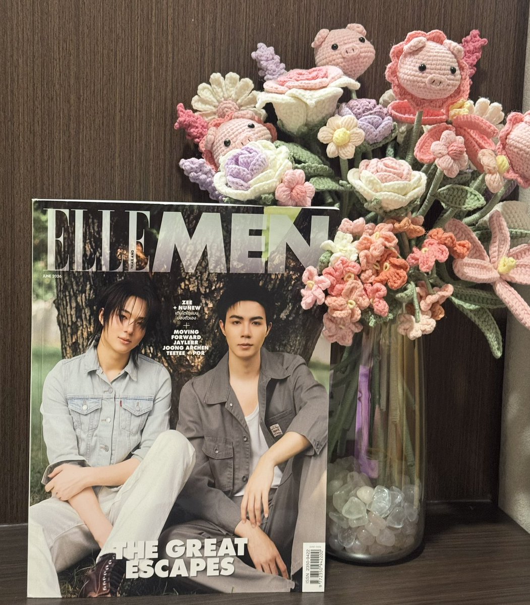nunewmelody's tweet photo. Secured one hehe 🤭
NuNew is so pretty 😍💖💕

#ElleMenThailandAndZeeNuNew
#NuNew @CwrNew https://t.co/nmt3GCArei