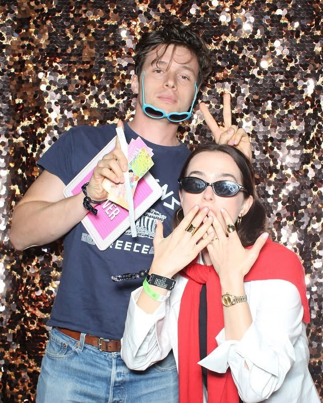 alwaysshipper7's tweet photo. Wasting this level of chemistry should be illegal. i need them together in another romcom immediately 😭❤️‍🔥

#nickrobinson #zoeydeutch https://t.co/72zuTEbjlB